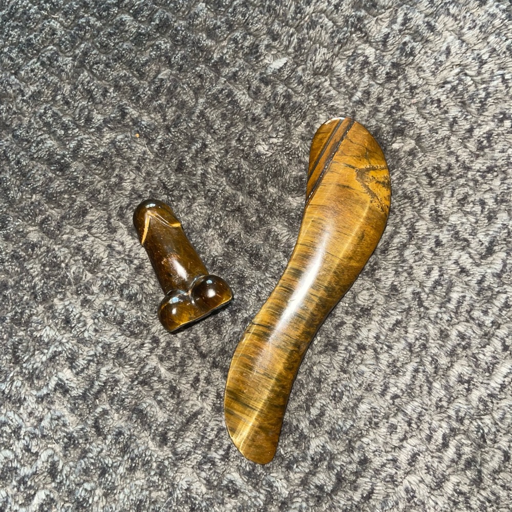 Tigers eye!